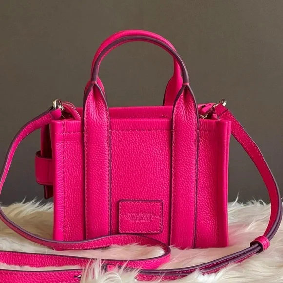 H053L01RE22 - Marc Jacobs The Leather Micro Tote Bag - Picture 7 of 14